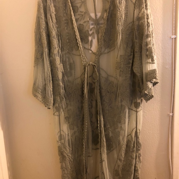 Kimono - Picture 4 of 7